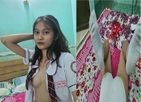 chịch cưỡi ngựa Em sinh viên kính cận thích chơi bạo dâm tập thể không bao